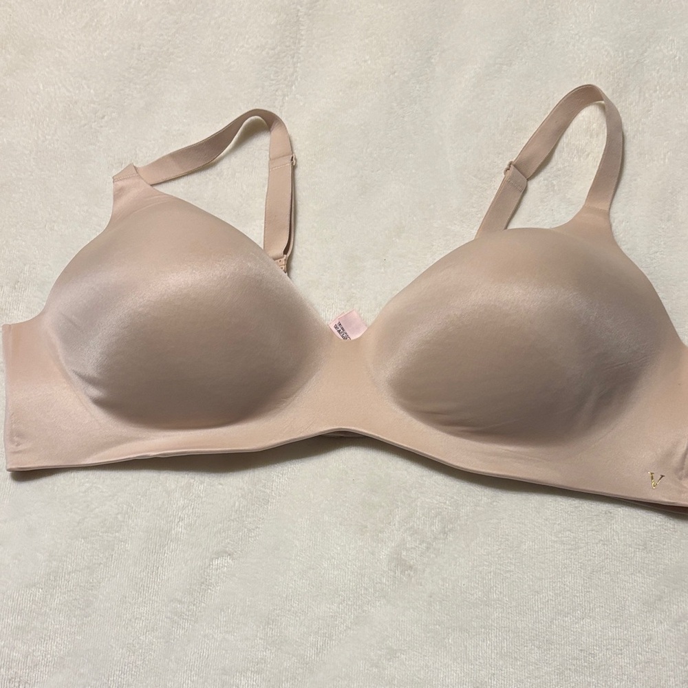 Victoria's Secret Perfect Coverage 44C Nude Bra